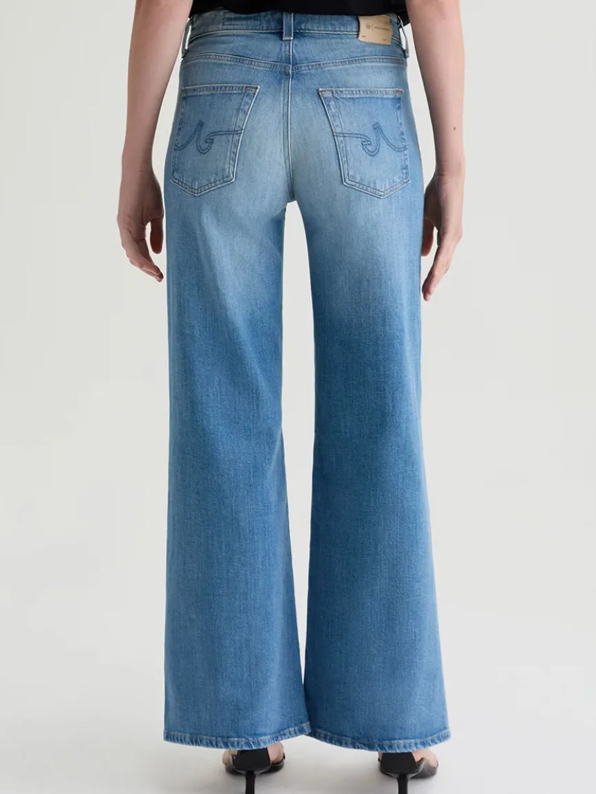 AG Jeans Saige Wide Leg Mid-Rise in 18 Years Bisou